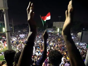 "الشيوعي السوداني" يرفض مشاركة المجلس العسكري في الحكم