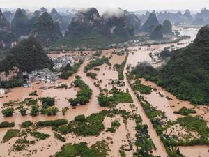 مصرع 20 شخصا على الأقل في فيضانات في الصين