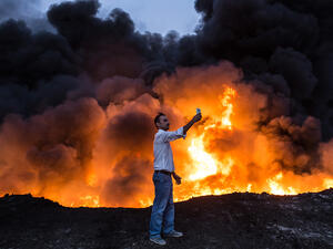 حريق في بئر نفطي جنوبي الموصل والسيطرة عليه