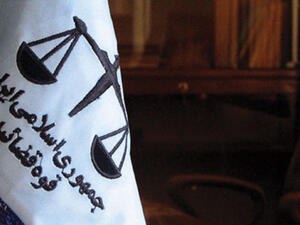 القضاء الإيراني يبحث العفو عن المزيد من السجناء