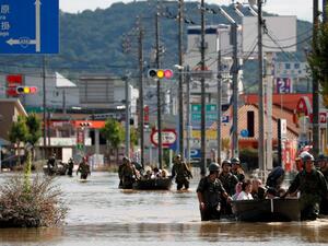 إجلاء 800 ألف شخص في اليابان بسبب خطر الفيضانات