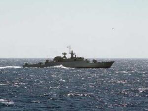 وزير يمني: سفن إيرانية تدخل المياه الإقليمية لسقطرى