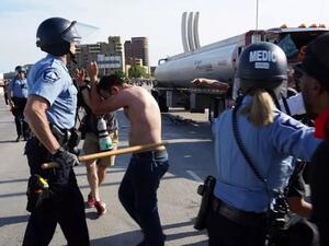 فرض حظر تجول ليلي في نيويورك وأوباما يندد باستخدام العنف في الاحتجاجات