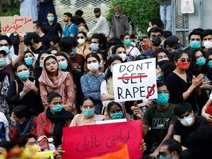 باكستان.. استمرار الاحتجاجات على طريقة تعامل الشرطة مع قضية اغتصاب صادمة