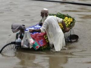 مقتل 12 شخصا صعقا بالكهرباء في باكستان 