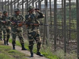 باكستان تُنشئ ملاجئ تحت الأرض على حدود "كشمير"