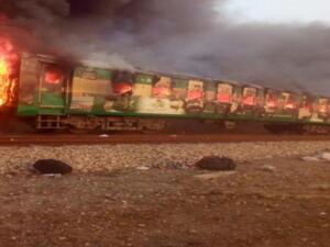 65 قتيلا جراء حريق بقطار ركاب في باكستان