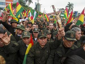 محتجون يستولون على سفارة فنزويلا في العاصمة البوليفية