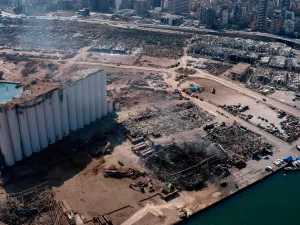 مرفأ بيروت