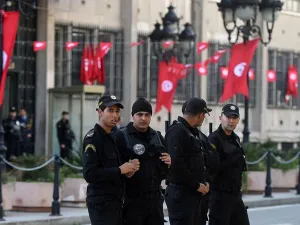 تمديد حالة الطوارئ في تونس حتى أبريل المقبل