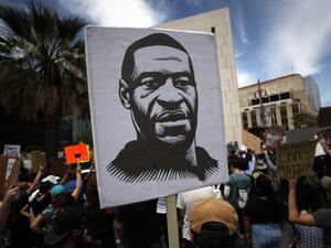 آلاف البريطانيين يتضامنون مع فلويد وجونسون يؤكد أن "لا مكان للعنصرية في مجتمعنا"