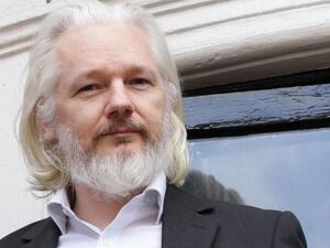 جوليان أسانج