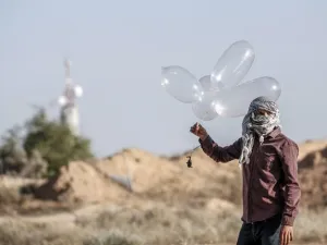 اعتقال ناشطين بالولايات المتحدة بتهمة محاولة الاتصال بحماس