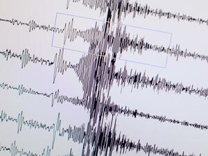 زلزال بقوة 6.2 درجة يضرب وسط البحر المتوسط