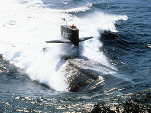 الولايات المتحدة تزود غواصاتها برؤوس نووية محدودة القوة