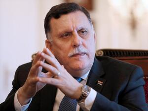 حكومة طرابلس تعلن حالة الطوارئ وتغلق المنافذ الجوية والبحرية