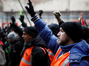 توتر متصاعد في الإضراب على إصلاح نظام التقاعد في فرنسا