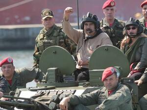 فنزويلا تجري تدريبات عسكرية مع سعي مادورو لإظهار القوة