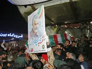 بدء مراسم تشييع قاسم سليماني في إيران
