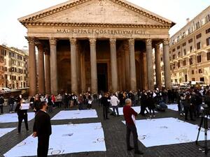 فرنسا وألمانيا تعلنان قيودا جديدة لا تحظى بتأييد شعبي لاحتواء كوفيد-19