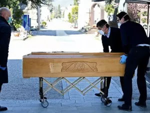 أكثر من 60 ألف إصابة جديدة بفيروس كورونا خلال 24 ساعة بالولايات المتحدة