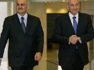  النائب اللبناني علي حسن خليل مرافقاً رئيس مجلس النواب اللبناني نبيه بري