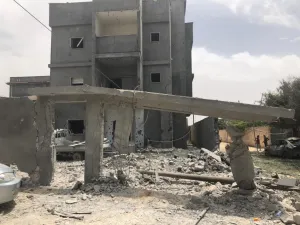 5 قتلى إثر قصف لطيران حفتر على مستشفى ميداني بطرابلس