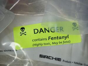 حلقة توتر جديدة بين واشنطن وبكين بسبب مادة أفيونية