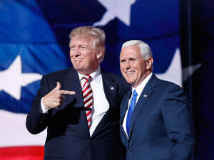 إجبار طائرة نائب الرئيس الأمريكي للهبوط بسبب مشكلة في المحرك