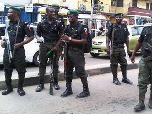 شرطي نيجيري يجتاح بسيارته موكبا يحتفل بالفصح فيقتل 10 ويجرح 30 طفلا