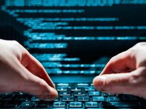 الهجمات الإلكترونية