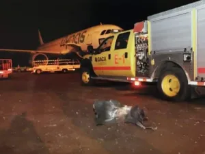 هجوم حوثي ثلاثي على مطارين وقاعدة جوية بالسعودية