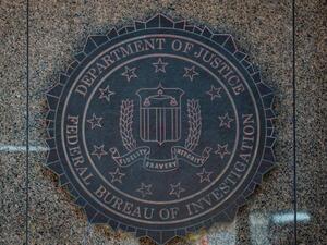 وزارة العدل تتهم 5 أشخاص بانتهاك العقوبات على إيران