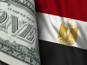 مصر تعتزم زيادة الضرائب على المستهلكين والاقتراض بـ20% 