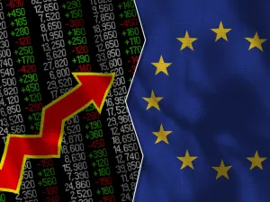 سجلت  الأسهم الأوروبية الاثنين 20 ديسمبر تراجعاً وسط عمليات بيع عالمية، إذ يشعر المستثمرون بالقلق من احتمالات فرض قيود تؤثر على الاقتصاد العالمي مع تزايد حالات الإصابة بأوميكرون المتحور الجديد من فيروس كورونا.