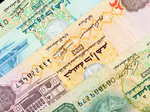 الإمارات تبحث إعادة افتتاح المراكز التجارية بعد إغلاقها لوقف تفشي كورونا