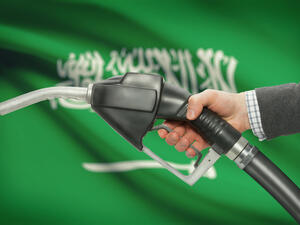 السعودية تخفّض أسعار البنزين في أبريل