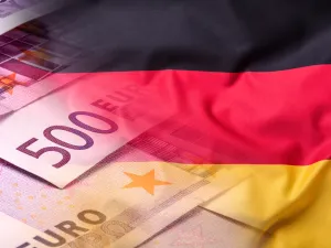 ارتفعت أسعار المستهلكين، المعدلة بحيث يمكن مقارنتها بمعدلات التضخم في دول أخرى أعضاء في الاتحاد الأوروبي، 3.4 في المائة خلال أغسطس