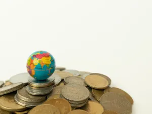حمى الشراء والإغلاقات تهدد بتضخم أسعار الغذاء العالمية