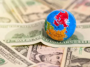الاقتصاد العالمي قد يتراجع 4.9 % خلال 2020