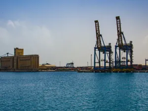 السودان يضع خطة لتطوير ميناء بورتسودان