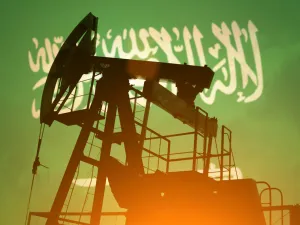صادرات نفط السعودية تنخفض بقيمة 12 مليار دولار على أساس سنوي في أبريل