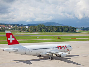 شركة الطيران السويسرية تكافح للاستمرار في عملها بعد الجائحة باتفاق لخفض التكاليف