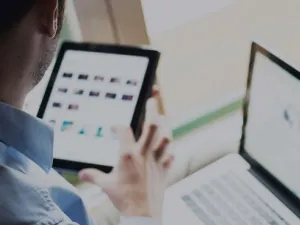 نمت المبيعات داخل التطبيقات أيضًا بنسبة تصل إلى 79 في المائة، مما يشير إلى أن المستهلكين قد يميلون إلى الشراء داخل التطبيقات التي توفر تجربة تسوق سهلة ومريحة