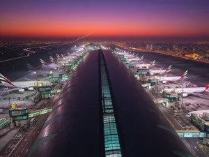 استقبل المطار 41.3 مليون مسافر في النصف الأول، محافظاً على صدارته لأكبر مطارات العالم بأعداد المسافرين الدوليين