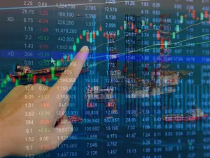 الأسواق الخليجية تستهل تعاملاتها بمكاسب كبيرة