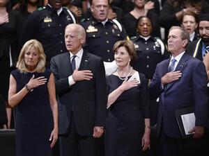 US Vice President Joe Biden(2nd-L), Jill Biden(L) and former US president George W. Bush(R), Dallas 2106 /AFP