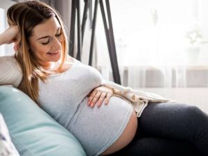 أبرز 8 علامات نزول الجنين في الحوض للبكرية