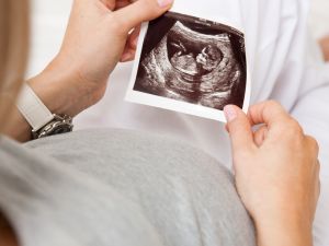 متى يبدأ النبض في كيس الحمل؟