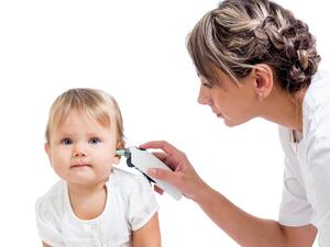 عند ارتفاع الحرارة عند طفلك أعطي طفلك الكثير من السوائل الباردة